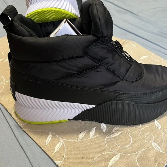 New Boots 🥾 - Picture 2 of 7